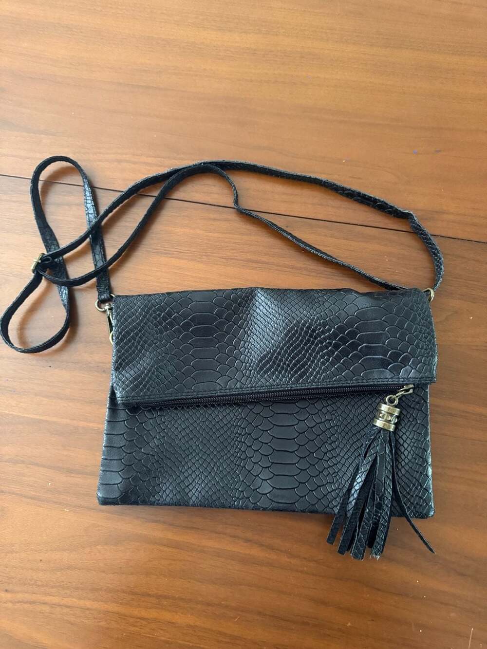 Genuine Leather Made in Italy Black Snakeskin Embossed Foldover Crossbody Bag wi